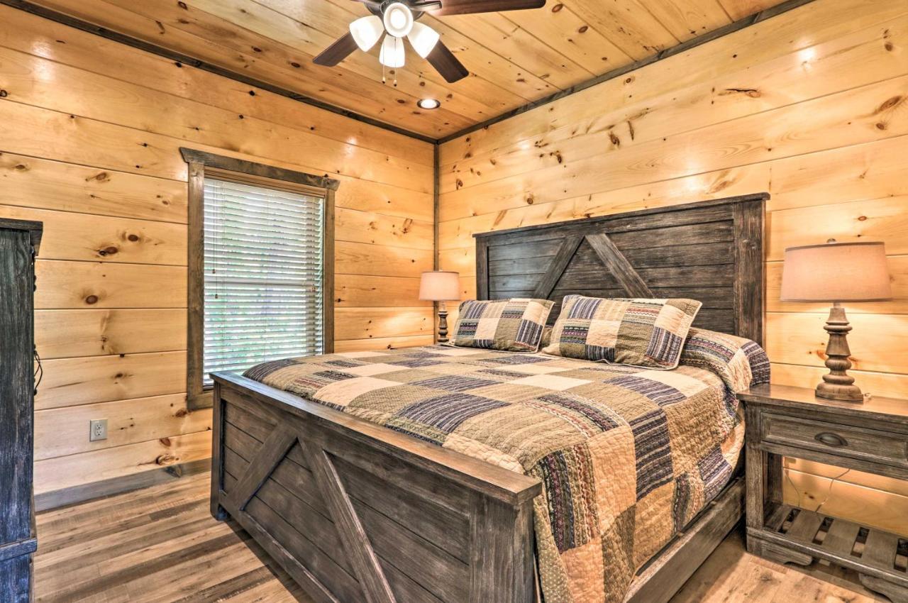 Modern Cabin With Hot Tub And Game Room In Gatlinburg! Exteriör bild